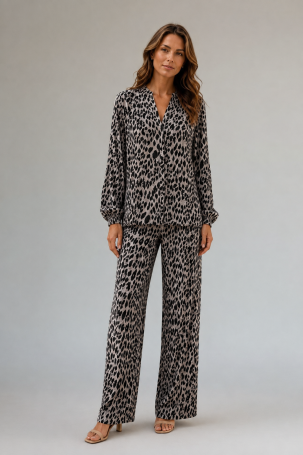 Jacket, Suit, Shirt, Dress Zardozi Silk/Chiffon Wool, Knitwear, Silk, Grid