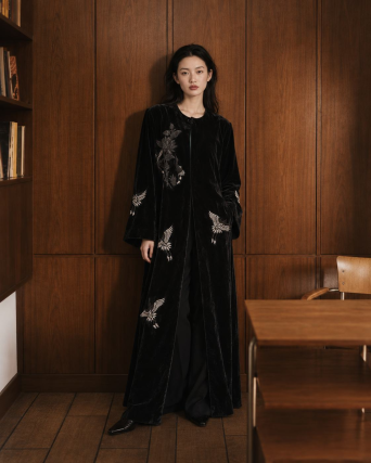 Bathrobe Zardozi Takshila Couture Velvet