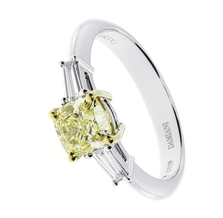 Купить Кольцо Damiani Special classic Белое золото – премиальные кольца ZhannaKanGroup