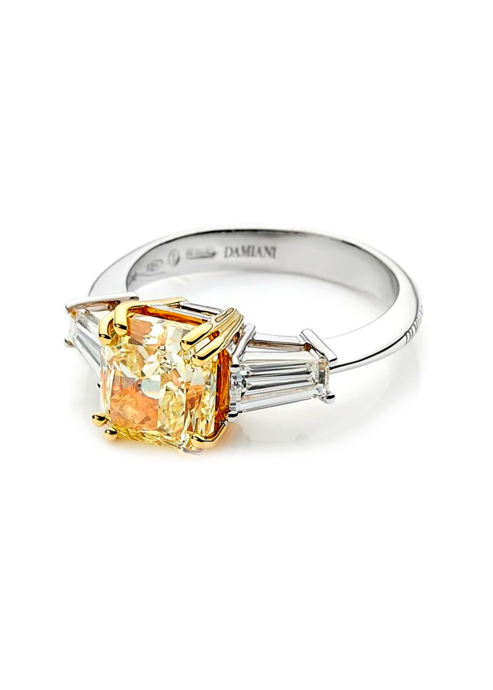 Купить Кольцо Damiani Special classic Белое золото – премиальные кольца ZhannaKanGroup