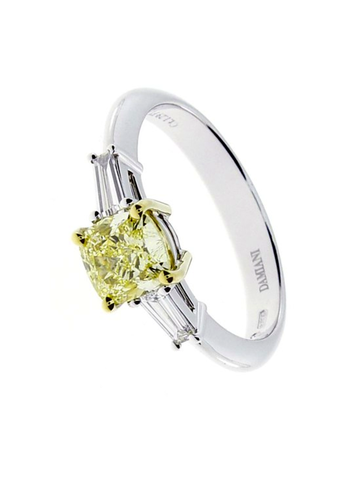 Купить Кольцо Damiani Special classic Белое золото – премиальные кольца ZhannaKanGroup