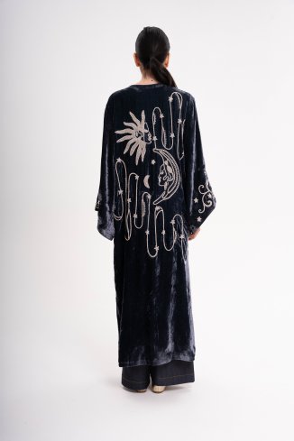Купить Халат Zardozi Suzani Бархат – премиальные верхняя одежда ZhannaKanGroup