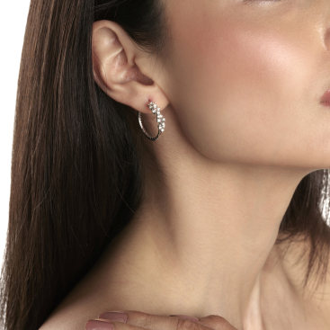Купить Серьги Damiani Mimosa Flexi Белое золото – премиальные серьги ZhannaKanGroup