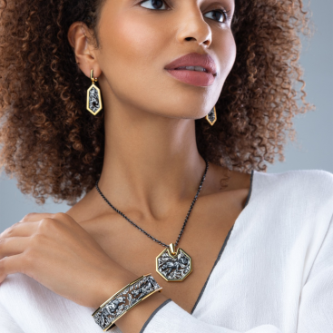 Купить Колье CarreraYCarrera Bestiario Золото,серебро – премиальные ZhannaKanGroup