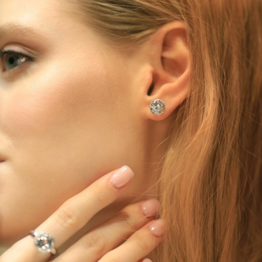 Купить Серьги Damiani Minou Белое золото – премиальные серьги ZhannaKanGroup