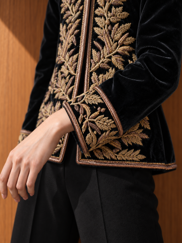 Купить Пиджак Zardozi Takshila Couture Бархат – премиальные костюмы ZhannaKanGroup