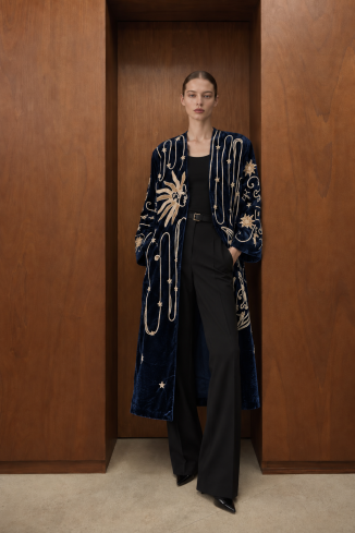 Купить Халат Zardozi Takshila Couture Бархат – премиальные костюмы ZhannaKanGroup